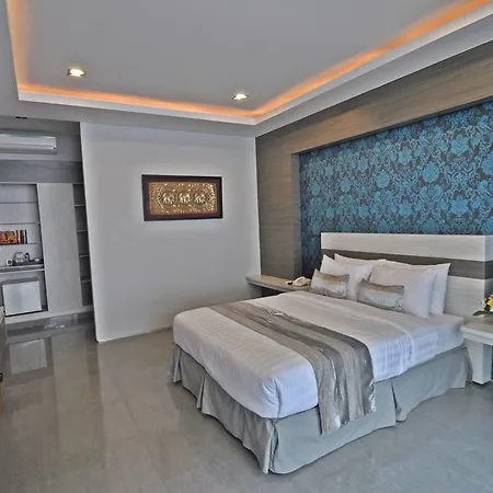 Transera Kamini Legian Hotel